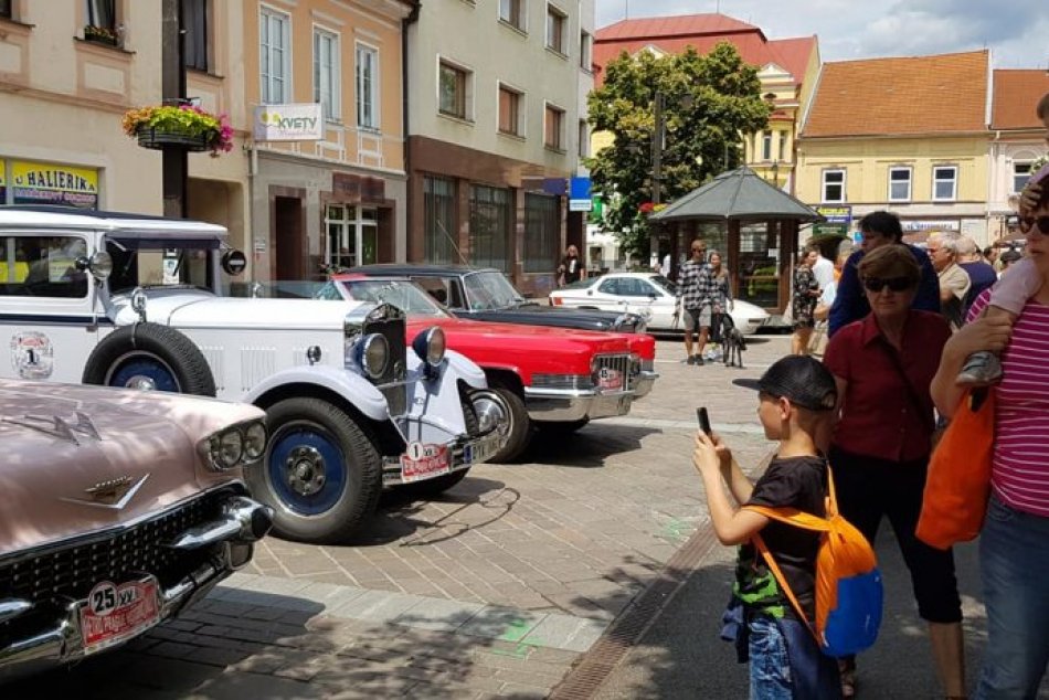 Ilustračný obrázok k článku Do Mikuláša zavítali krásne veterány: Tieto stroje vám vyrazia dych, FOTO