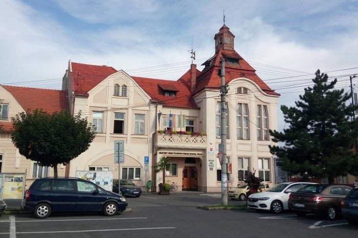 Ilustračný obrázok k článku Mesto postupne rekonštruuje historickú budovu mestského úradu, FOTO