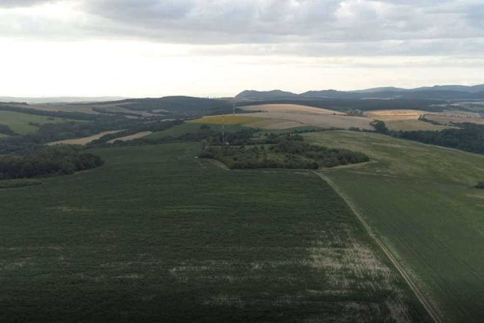 Ilustračný obrázok k článku Geotermálny vrt pri Čižaticiach zatiaľ kvôli korone nerobili, bude tu Akvapark?