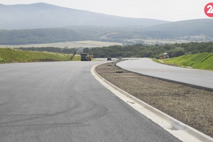 Ilustračný obrázok k článku Diaľničný úsek Budimír – Bidovce zaplatia cez eurofondy, ministerstvo ma aj ďalšie plány