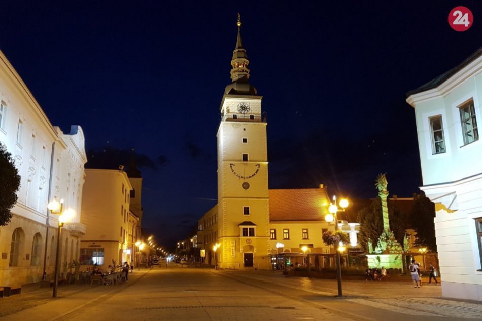Ilustračný obrázok k článku Valentín okorenený romantickou prechádzkou po Trnave: TOP miesta, ktoré vás očaria