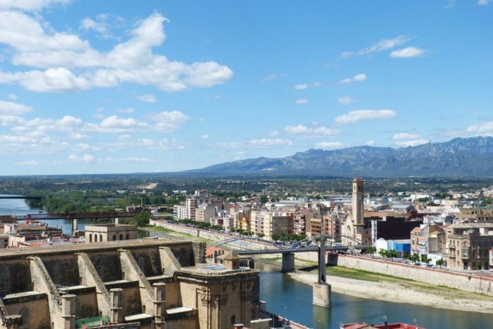 Ilustračný obrázok k článku Chystáte sa do Španielska? Pozor na to, kde si zložíte rúško!