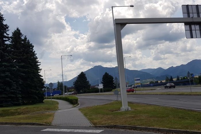 Ilustračný obrázok k článku Vodiči v Mikuláši pozor: Na známej križovatke nefunguje semafor!