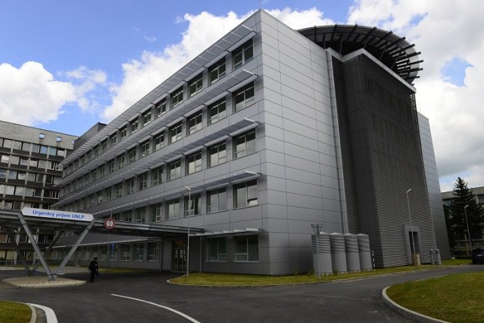 Ilustračný obrázok k článku Leteckí záchranári z Košíc pomáhali zranenému robotníkovi