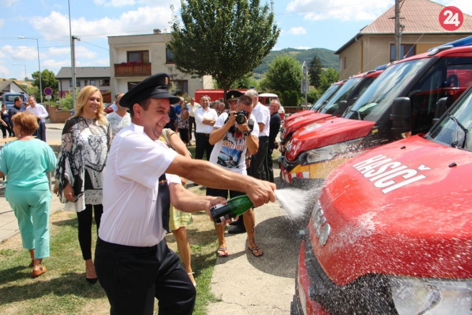 Ilustračný obrázok k článku Ministerka vnútra v okrese Trenčín: Nová technika ide do týchto obcí, FOTO