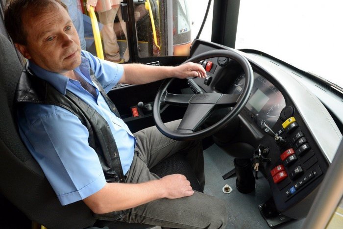 Ilustračný obrázok k článku Cestujúci, zbystrite: V prímestskej doprave na východe Slovenska začnú platiť nové tarify