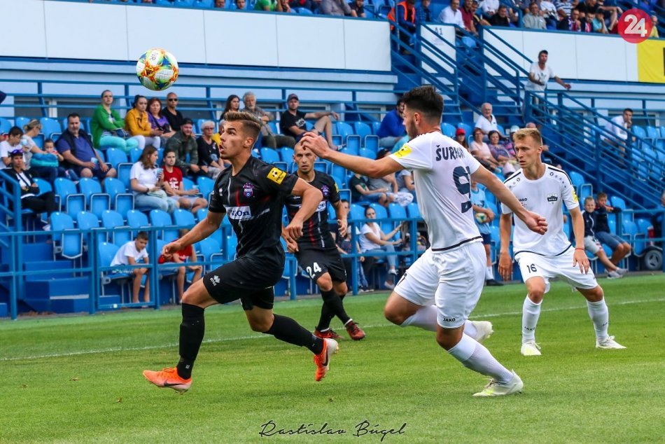 Ilustračný obrázok k článku Nitra v regionálnom derby hostila ViOn: O víťazovi rozhodol jediný gól, FOTO