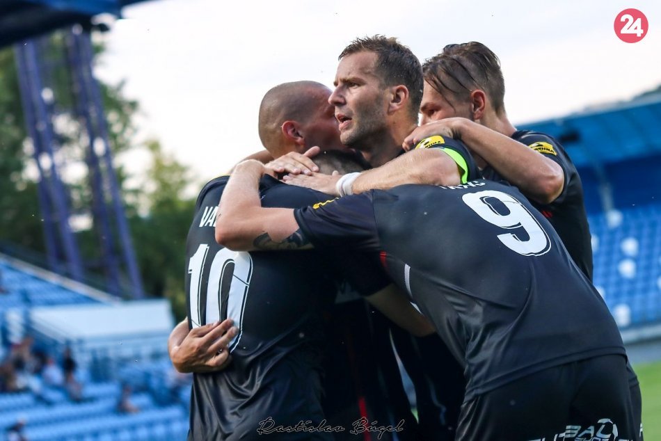 Ilustračný obrázok k článku Futbalisti s plným bodovým ziskom: V regionálnom derby porazili Nitru, FOTO