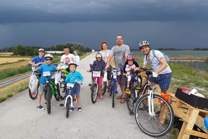 Ilustračný obrázok k článku Šalianski mládežníci s Bercajglom uspeli: Výbornú atmosféru nezmarili ani mračná, FOTO