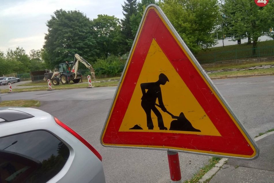 Ilustračný obrázok k článku Dopravné obmedzenie v Žiline: Cez túto ulicu niekoľko dní neprejdeme