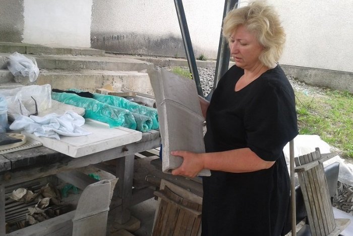 Ilustračný obrázok k článku Pätica umelkýň tvorila v rámci keramického sympózia, ich prácu uvidíte v Lučenci