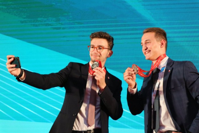 Ilustračný obrázok k článku Veľký úspech Slovákov: Na súťaži mladých vedátorov v Číne obsadili druhé miesto