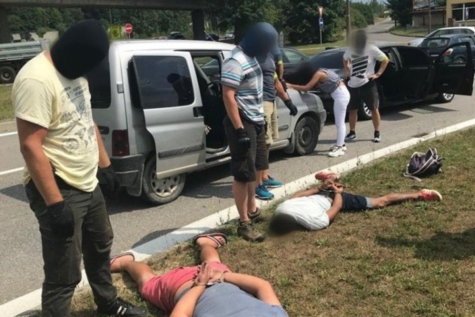 Ilustračný obrázok k článku Kukláči na Kysuckej ceste v Žiline: Autentické FOTO zo zásahu