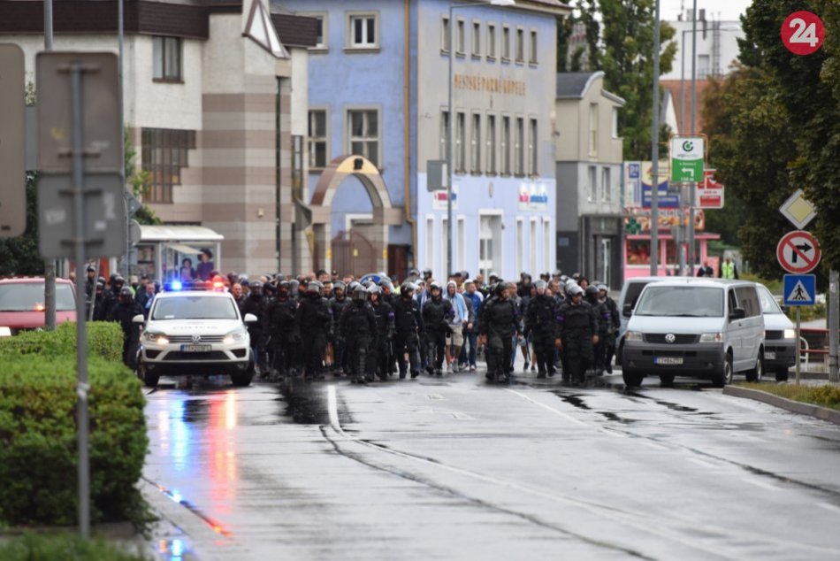 Ilustračný obrázok k článku Čaká Trnavu kolaps? Jarmok a futbal v jeden deň, uzavrú Športovú aj Kollárovu