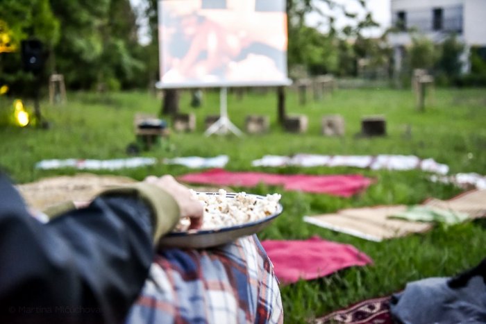 Ilustračný obrázok k článku LETNÉ KINO: Menu bezplatného premietania pod holým nebom je naozaj pestré