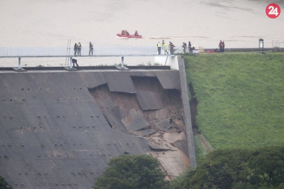 Ilustračný obrázok k článku Anglickú obec museli evakuovať: Hrozí pretrhnutie priehrady, FOTO