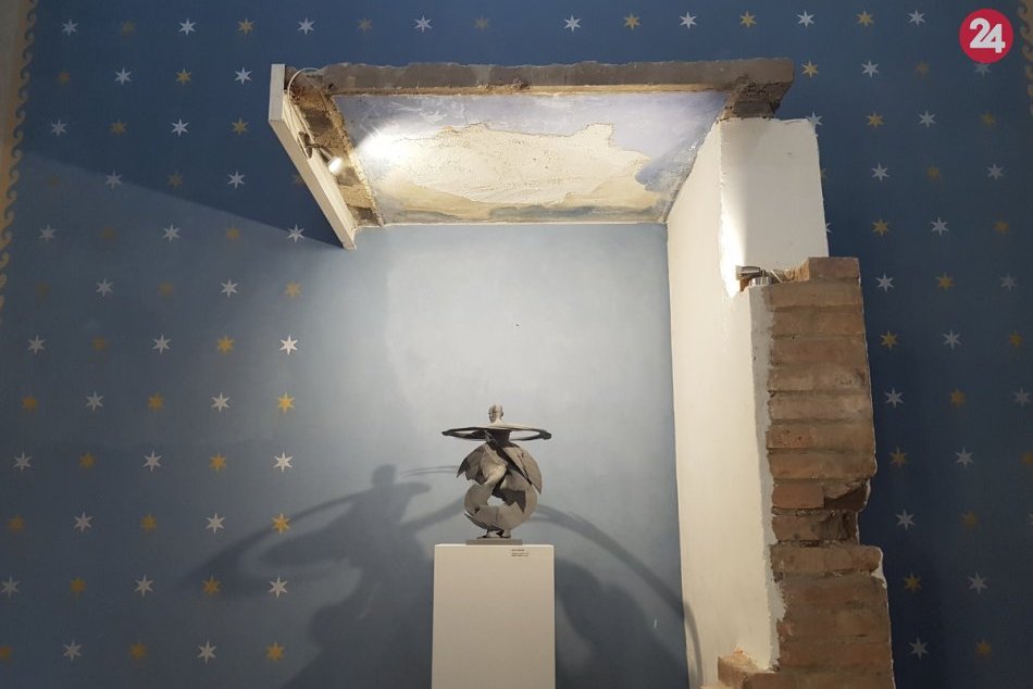 Ilustračný obrázok k článku Známa výstava sa dostala aj do Trnavy: 3D reflexie lákajú do Synagógy, FOTO