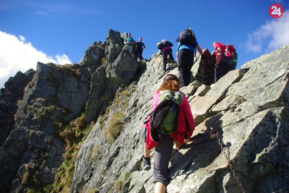 Ilustračný obrázok k článku SVET O SLOVENSKU: Prosíme vás, "žabky" do Tatier nepatria!