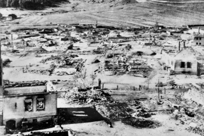 Ilustračný obrázok k článku Hrôzy 2. svetovej vojny: Na území Slovenska bola vypálená viac ako stovka obcí