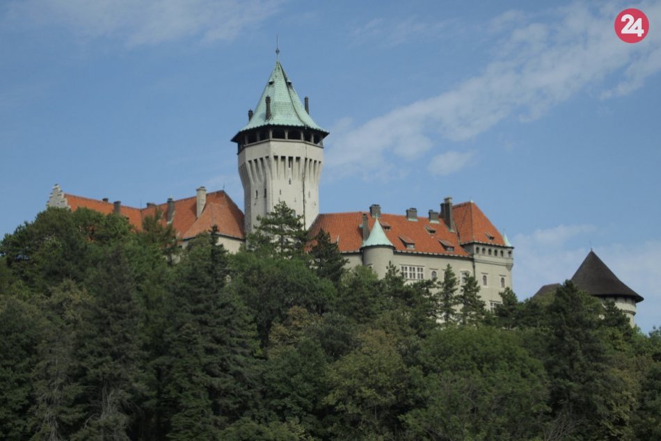 Ilustračný obrázok k článku Novinka na Smolenickom zámku: Víkendy budú patriť knižnej BURZE