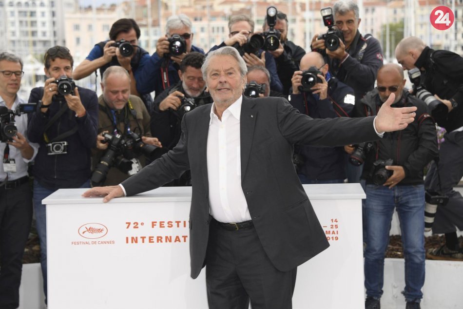 Ilustračný obrázok k článku Alain Delon sa zotavuje po mozgovej porážke: Odpočíva vo Švajčiarsku