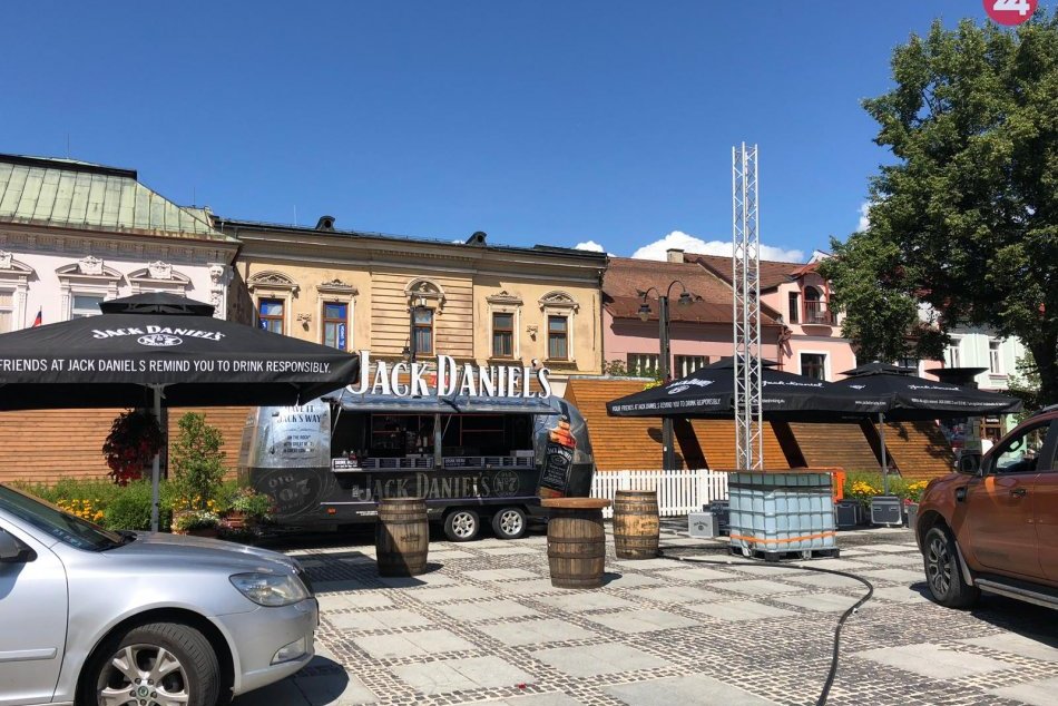 Ilustračný obrázok k článku Prípravy na Street Music Night vrcholia: FOTO priamo z centra mesta