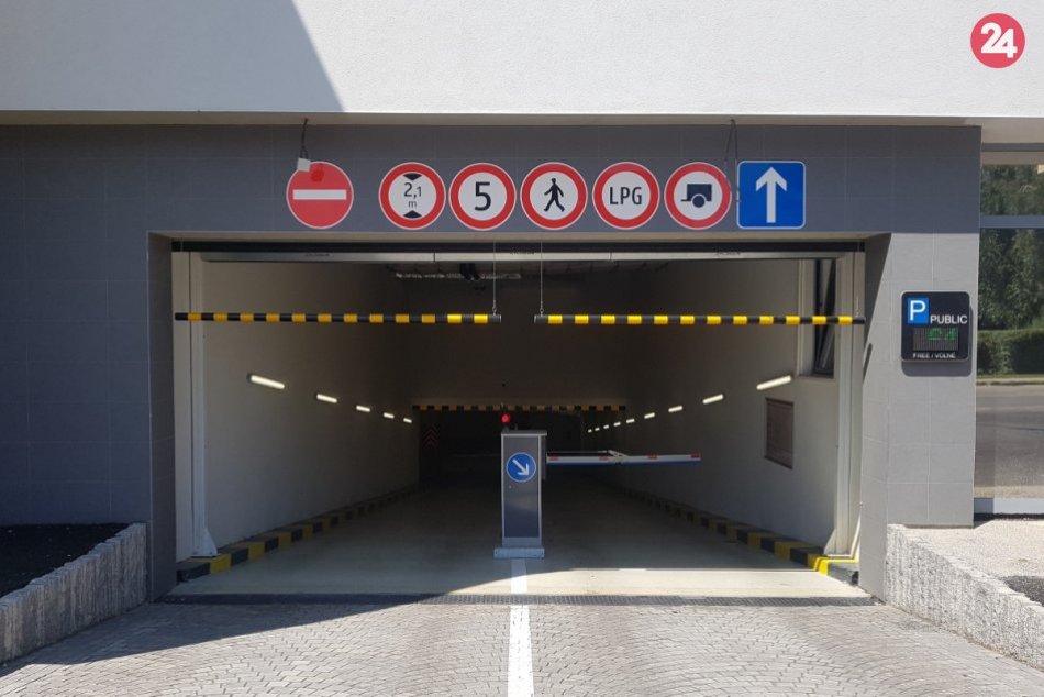 Ilustračný obrázok k článku Nová možnosť parkovania v centre: Potraviny nahradilo parkovisko, poznáme ceny