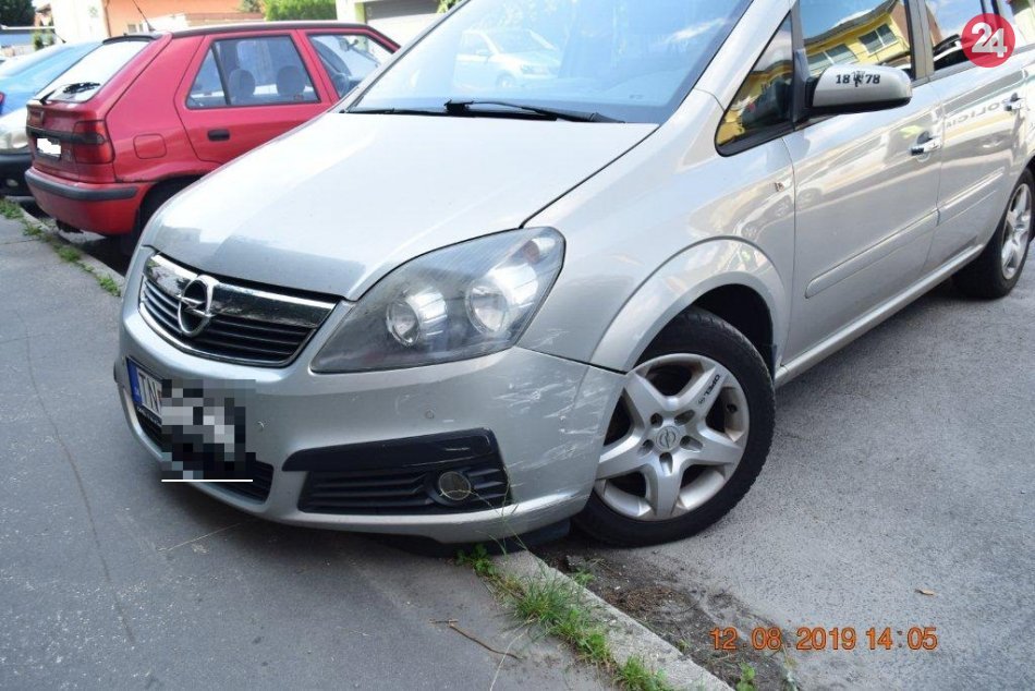 Ilustračný obrázok k článku Polícia o rekorde: Trenčan Milan (43) spôsobil nehodu, odišiel a riadne nafúkal, FOTO