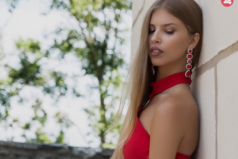 Ilustračný obrázok k článku Šarmantná Bystričanka Viktória vo finále súťaže krásy: Úsmev je krásny a pristane každému