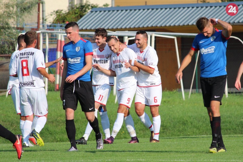 Ilustračný obrázok k článku Zástavu Považskobystrického okresu drží už len Domaniža: Koho teraz vyzve? FOTO