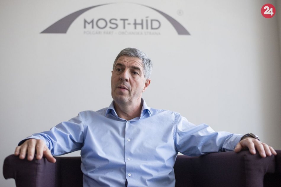 Ilustračný obrázok k článku Bugár varuje pred Orbánom. Spojenie SMK a Mosta-Híd vraj prekazil Fidesz