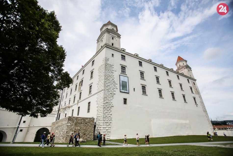 Ilustračný obrázok k článku Turistom vo vlastnom meste: Pozrite si atrakcie Bratislavy online!