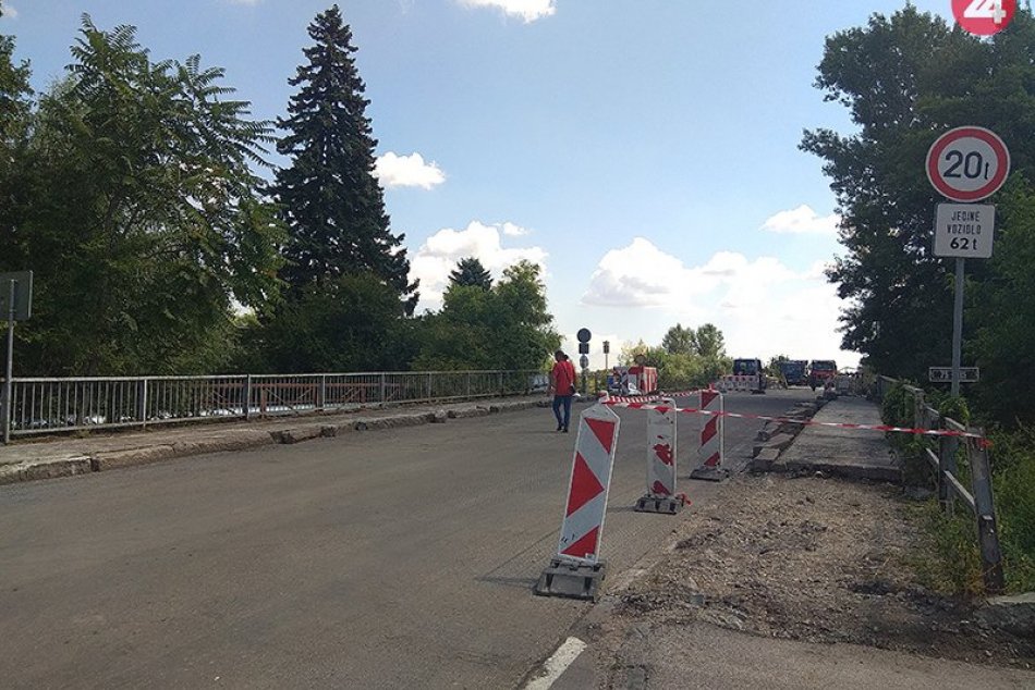 Ilustračný obrázok k článku Čakanie na otvorenie mosta pri Štrande sa kráti: Má ísť do predčasného užívania