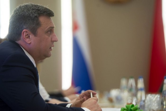 Ilustračný obrázok k článku Danko spomínal na Nežnú revolúciu v Revúcej: So spolužiakmi sme boli namiesto vyučovania v uliciach