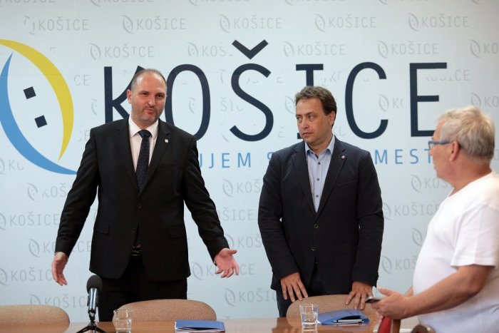 Ilustračný obrázok k článku O posty riaditeľov v DPMK, BPMK, TEHO a K13 sa uchádza 65 ľudí v prvom kole