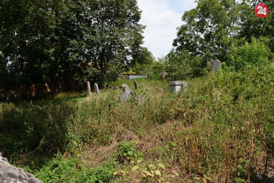 Ilustračný obrázok k článku Zaujímavosti z Veľkých Ripnian: JRD potrebovalo stavebný materiál, zbúralo synagógu