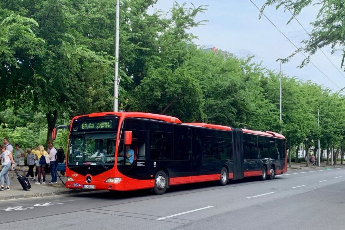 Ilustračný obrázok k článku Dopravný podnik obmieňa vozový park. Nakúpi vyše 80 nových autobusov s kamerovým systémom
