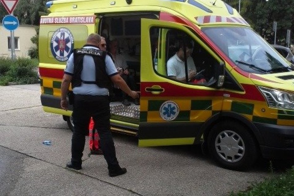 Ilustračný obrázok k článku Zásah bystrických policajtov na Sídlisku. Na miesto vyrazili aj záchranári, FOTO