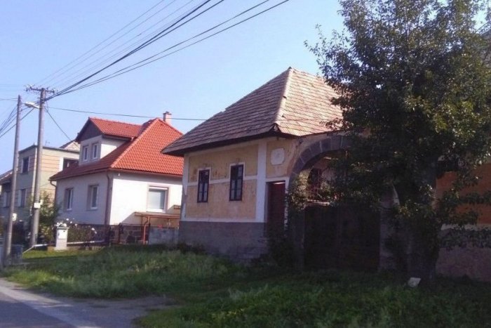 Ilustračný obrázok k článku Skončilo hlasovanie o najkrajší erb obce Humenského okresu: Ktorý sa ním stal?