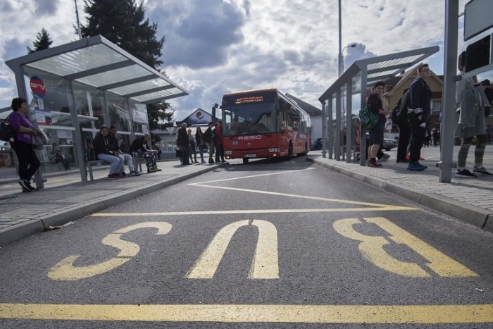 Ilustračný obrázok k článku Úprava cestovných poriadkov uľahčí dochádzanie študentov do Malaciek