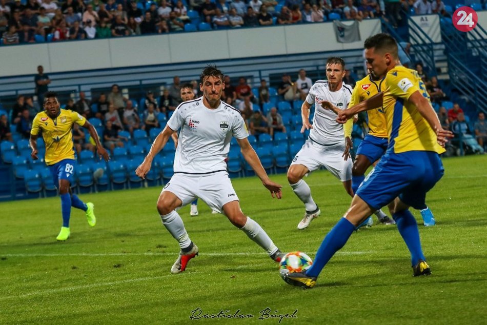 Ilustračný obrázok k článku FC Nitra doma s prehrou: Pod Zoborom úspešnejšia Dunajská Streda, FOTO
