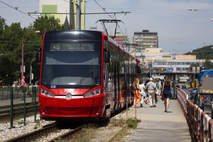 Ilustračný obrázok k článku Električky X6 majú zmenenú trasu a cez centrum jazdia opačne