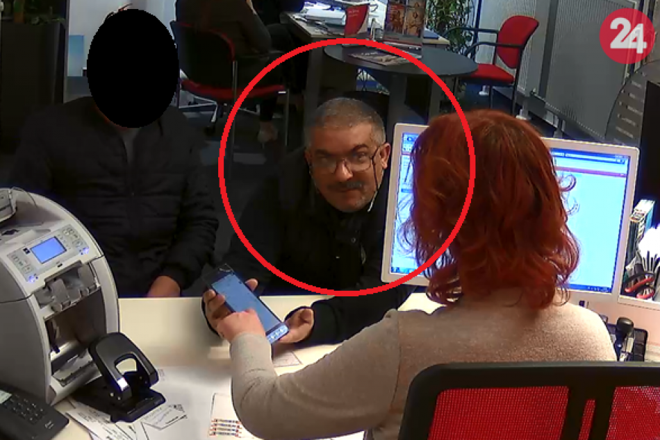 Ilustračný obrázok k článku Mikulášski policajti zháňajú muža na FOTKÁCH: Nepoznáte ho? FOTO