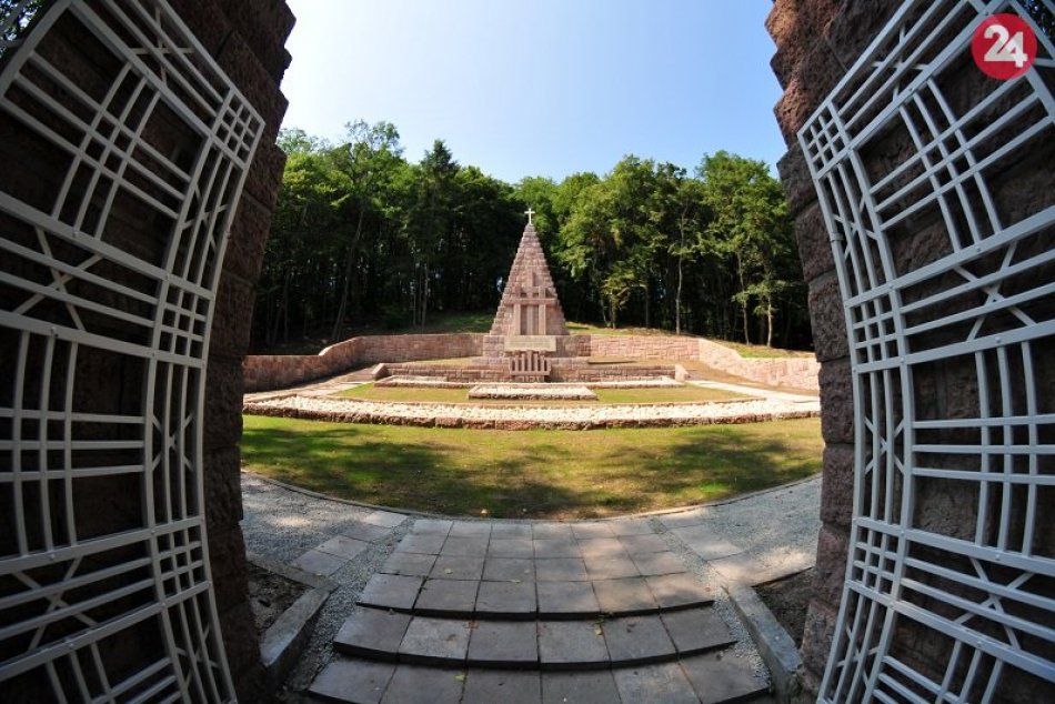 Ilustračný obrázok k článku Bystričania budú spomínať na obete nacistických popráv. V meste pribudnú pamätné kamene