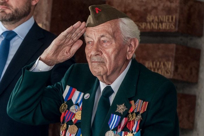 Ilustračný obrázok k článku Vladimír Strmeň na oslavách SNP: Do zákopov a na bojiská sme nastupovali s nadšením