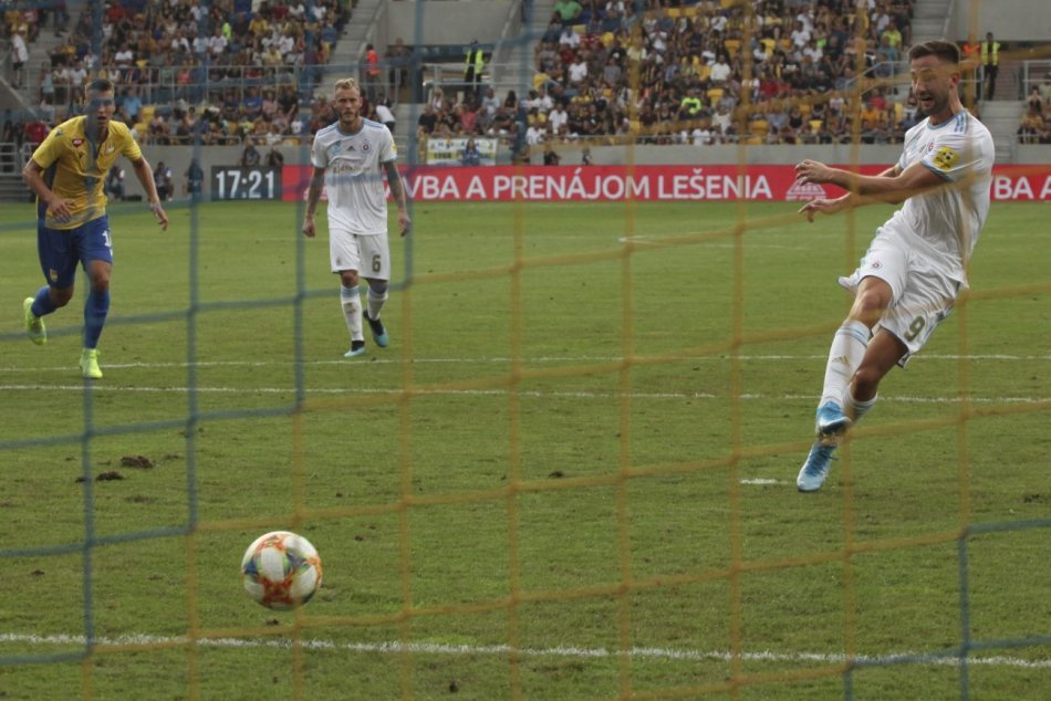Ilustračný obrázok k článku Žilina stále nenašla premožiteľa: Dunajská Streda porazila Slovan