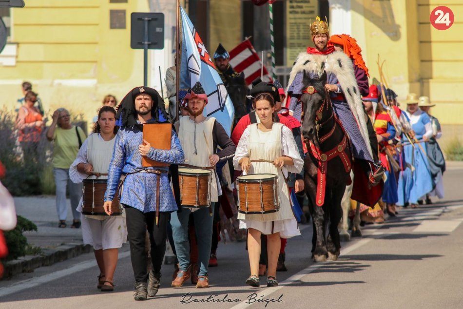 Ilustračný obrázok k článku Dobový tábor aj historický SPRIEVOD: Nitra si pripomenie udelenie kráľovských výsad
