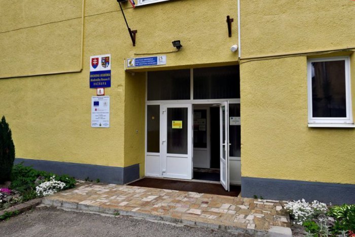 Ilustračný obrázok k článku Aj cez prázdniny pulzuje v škole život: Duálne vzdelávanie aj odborná prax v Holandsku