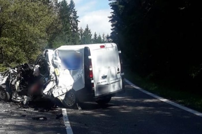 Ilustračný obrázok k článku Tragická nehoda v Hybiach: Zrážku dvoch áut neprežil vodič († 39)