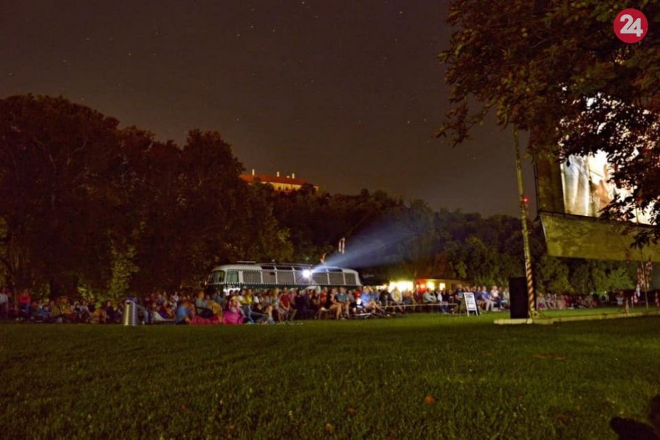 Ilustračný obrázok k článku Neodradilo ani chladnejšie počasie: Bažant Kinematograf prilákal 1100 divákov